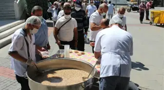 Konya İl Müftülüğü vatandaşlara aşure ikram etti