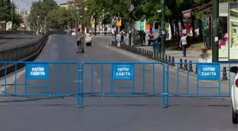 ESNAF VE NAKLİYECİLER ORDU CADDESİ'NİN TRAFİĞE KAPATILMASINI PROTESTO ETTİ