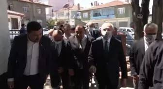 Kılıçdaroğlu, Elmadağ Belediyesi tarafından restore edilen Köy Konağını ziyaret etti