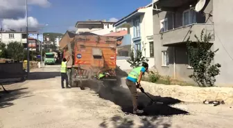 Asfalt onarım çalışmaları devam ediyor