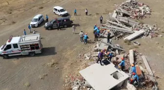 Elazığ'da gerçekleştirilen deprem tatbikatı gerçeğini aratmadı