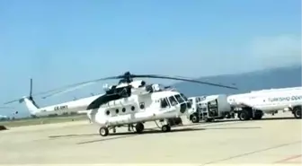 Son dakika haberleri: Yangın helikopterleri Koca Seyit Havalimanından yakıt ikmali yapıyor