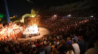 4. Uluslararası Efes Opera ve Bale Festivali 'Carmen' balesiyle Efes Antik Tiyatro'da başladı