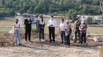 Bolu Valisi Ümit, Köroğlu Millet Bahçesi ve olimpik yüzme havuzu inşaatlarında incelemede bulundu