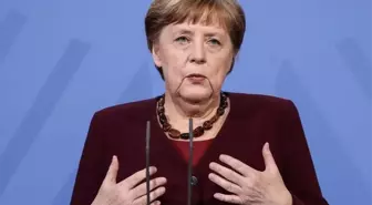 Merkel: 'Afganistan'daki kazanımların korunması için Taliban ile görüşmeler devam etmeli'