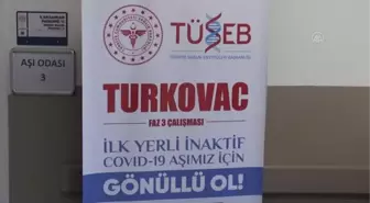 'TURKOVAC' aşısı, faz 3 çalışması kapsamında Erciyes Üniversitesinde gönüllülere uygulanmaya başlandı