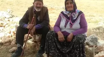 63 yıl aynı yastığa baş koyan çifti, ölüm bile ayıramadı