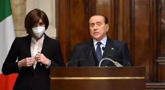 Eski İtalya Başbakanı Berlusconi hastaneye kaldırıldı