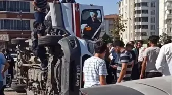 Son dakika haberi: MALATYA'DA AMBULANS İLE OTOMOBİL ÇARPIŞTI 6 YARALI