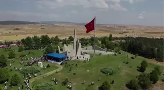 Son dakika haber! Bakan Varank, Zafertepeçalköy Zafer Anıtı'nda düzenlenen 30 Ağustos Zafer Bayramı törenine katıldı