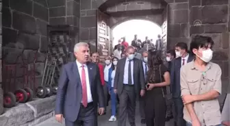 CHP Sözcüsü Öztrak, esnafı ziyaret etti