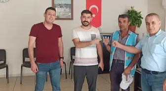 Sokakta temizlik yaparken bir çanta dolusu para bulan temizlik görevlisinden alkışlanacak hareket