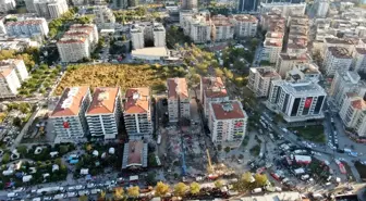 36 kişiye mezar olan Rıza Bey Apartmanı davasında depremzedeler fenalaştı, duruşma ertelendi