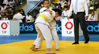 Çankırı'da judo turnuvası başladı