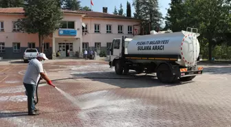 Pozantı Belediyesi okullarda temizlik ve dezenfekte çalışması yaptı