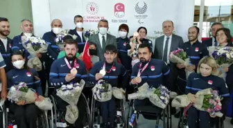 Tokyo 2020 Paralimpik Oyunları'ndan madalyayla dönen millilere coşkulu karşılama