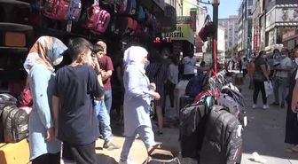 Çarşılarda okul alışverişi yoğunluğu yaşanıyor