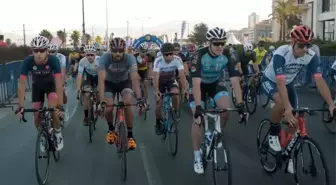 Turkcell GranFondo İzmir'de pedallar eğitim için döndü