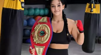 Son dakika gündem: KİLO VERMEK İÇİN BAŞLADIĞI BOKSTA İLK ALTIN KEMERİNİ NAKAVTLA KAZANDI