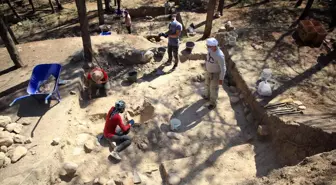 Mersin'deki Yumuktepe Höyüğü'nde Bizans dönemine ait depolama çukuru bulundu