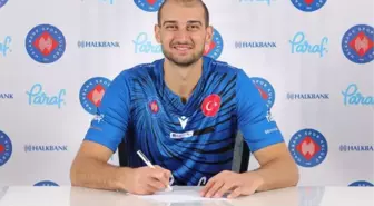 Oğuzhan Karasu kimdir? Türkiye Voleybol oyuncusu Oğuzhan Karasu kimdir, kaç yaşında, nereli, boyu kaç, kilosu kaç?