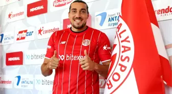 Antalyaspor'un yaş ortalaması 26'ya düştü