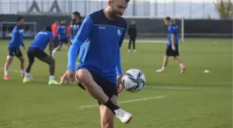 Büyükşehir Belediye Erzurumspor, yeni sezonda 21 futbolcu ile anlaştı