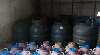 HAYVAN DAMINA BASKINDA, SAĞLIKSIZ KOŞULLARDA ÜRETİLEN 52 TON SALÇA ELE GEÇİRİLDİ