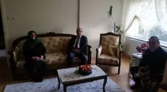 İlk ziyareti şehit ailelerine yaptı