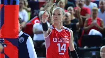 Üst üste dördüncü kez en iyi oyuncu seçilen Eda Erdem, tarihte bunu başaran ilk voleybolcu oldu