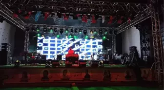 'YAZFEST' DERYA ULUĞ İLE BAŞLADI