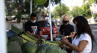 Buca'da hem üreticinin hem tüketicinin yüzü gülüyor