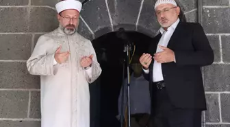 DİYARBAKIR - Diyanet İşleri Başkanı Ali Erbaş ve Hafiz Osman Şahin, Sur Ulu Cami'de çifte ezan okudu