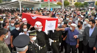 Şehit Piyade Sözleşmeli Er Ömer Faruk Erdem, son yolculuğuna uğurlandı