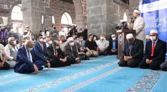 DİYARBAKIR - Diyanet İşleri Başkanı Ali Erbaş, 'Kur'an-ı Kerim Hafızlık Yarışması Erkekler Türkiye Finali'ne katıldı