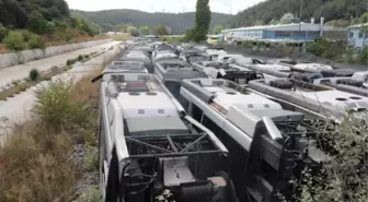 50 otobüs çürümeye terk edildi! Muhalefet Kadir Topbaş'ı suçladı, iktidar kanadı sessizliğini koruyor