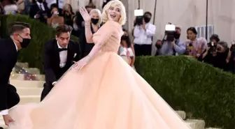 Met Gala 2021: New York'ta yıldızlar geçidi ve en çok konuşulan kostümler