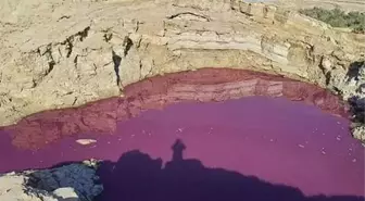 Dünyayı tedirgin eden görüntü! Kutsal kitapta da geçen kıyametin habercisi göl kırmızıya döndü