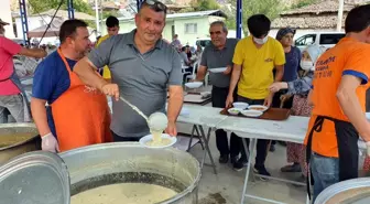 İmece usulü topladıkları parayla hayır yemeği ve yağmur duası yaptılar