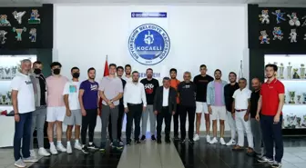 Kağıtspor Voleybolda İmzalar Atıldı