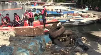 Marmaris'te dalgıçlar, derelerde temizlik yaptı