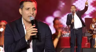 Rafet El Roman'dan romantik konser