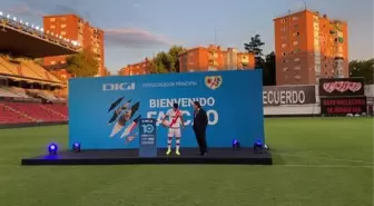 Rayo Vallecano, Radamel Falcao'yu taraftarına ve basına tanıttı