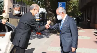 Eskişehir'de Büyükşehir Belediye Başkanı Prof. Dr. Yılmaz Büyükerşen'i ziyaret etti