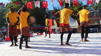 Bucak'ta sünnet ve keşkek dövme şöleni renkli görüntülere sahne oldu