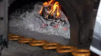 Osmanlı'dan günümüze vazgeçilmez lezzet 'kara fırın simidi'