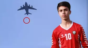 ABD tahliye uçağının kanadından düşen Afgan futbolcunun ailesi pilotların yargılanmasını istiyor