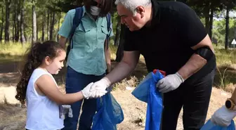 Antalya'da ormanlık alanda atıklar toplandı