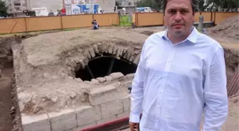 8 ASIRLIK MEZARLIKTA YAPILAN KAZI TAMAMLANDI; EYVAN TİPİ KÜMBET ÇIKTI