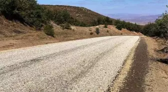 Çiçekdağı ve Akçakent'te 11 kilometre köy yolu tamamlandı